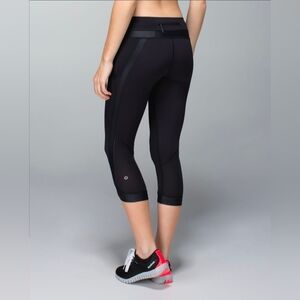 Lululemon Chase Me Crop II w/Faux Leather Trim